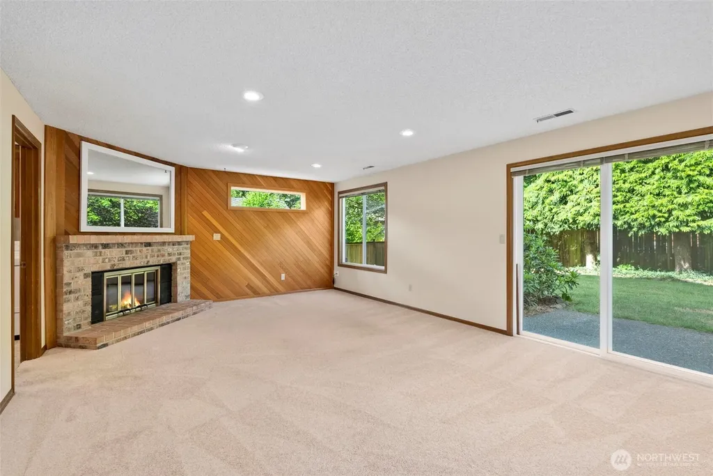 3742 Goldcrest Heights NW Olympia WA 98502