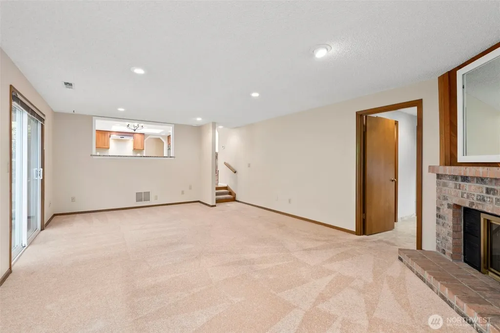 3742 Goldcrest Heights NW Olympia WA 98502