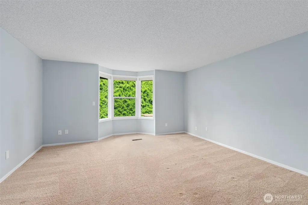 3742 Goldcrest Heights NW Olympia WA 98502