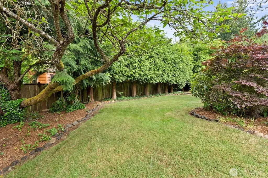 3742 Goldcrest Heights NW Olympia WA 98502
