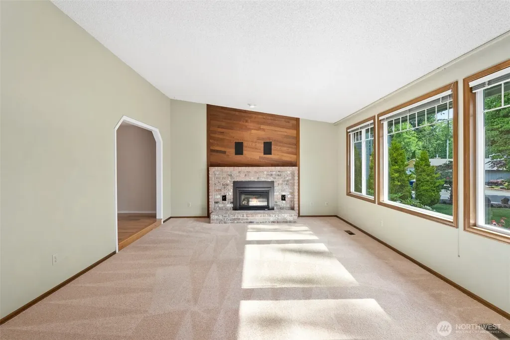 3742 Goldcrest Heights NW Olympia WA 98502