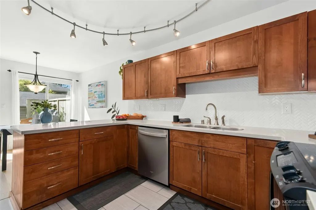 447 7th Avenue Kirkland WA 98033