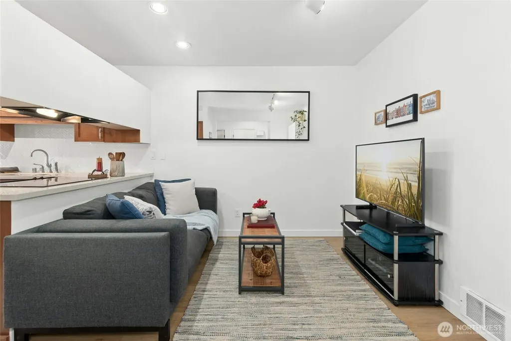 447 7th Avenue Kirkland WA 98033
