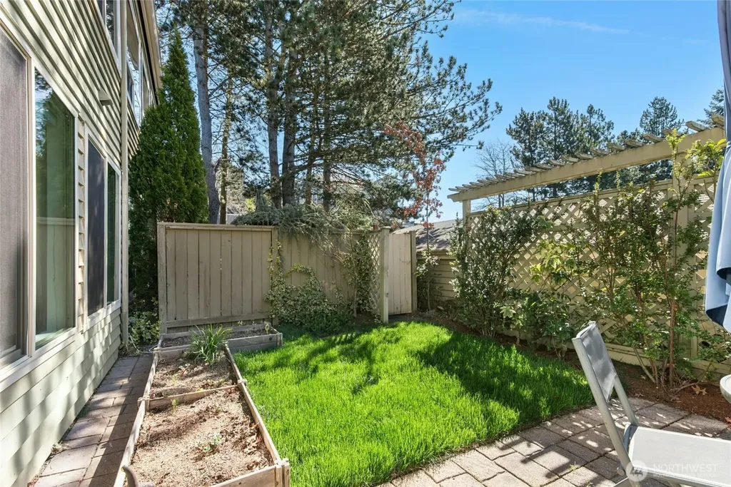 447 7th Avenue Kirkland WA 98033