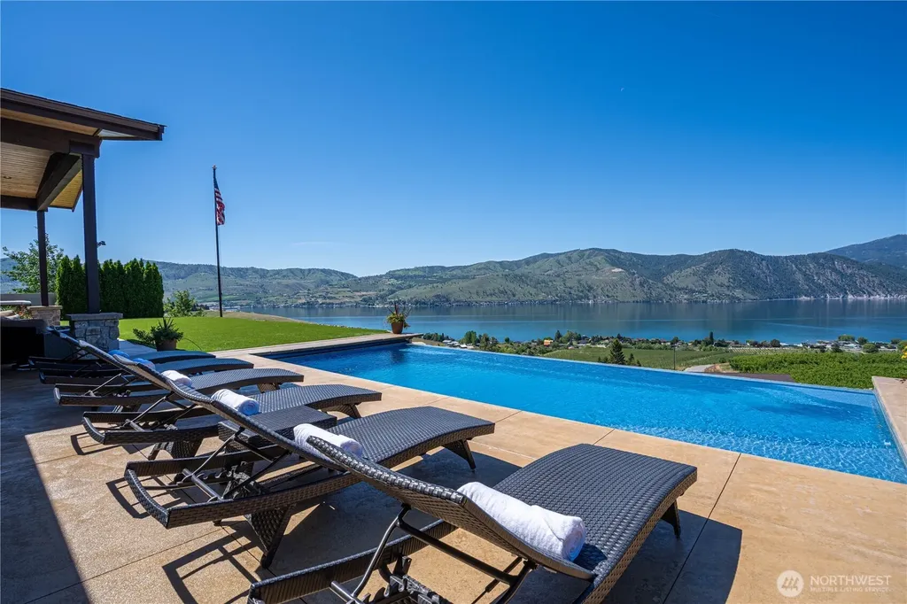 219 Corkscrew Lane Manson WA 98831