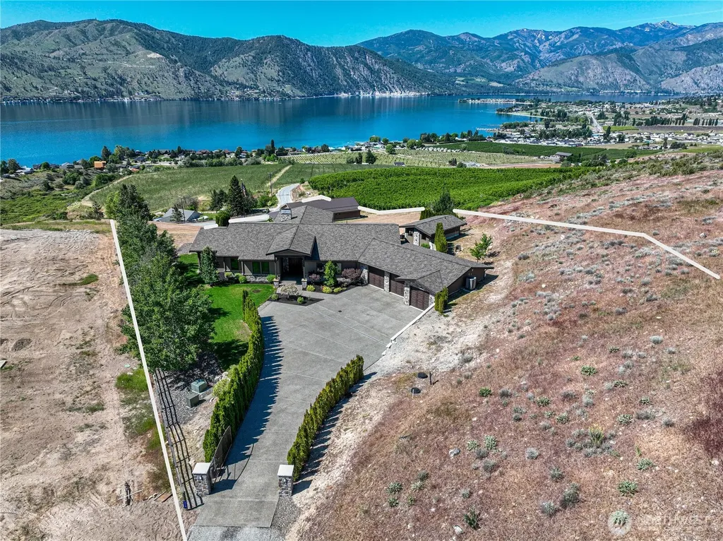 219 Corkscrew Lane Manson WA 98831