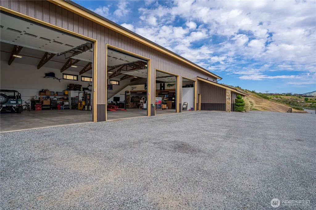 219 Corkscrew Lane Manson WA 98831