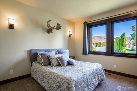 219 Corkscrew Lane Manson WA 98831