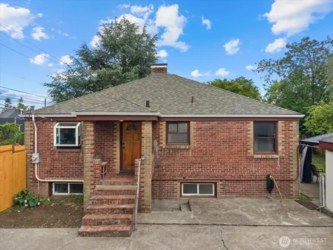 8724 16th Avenue SW Seattle WA 98106