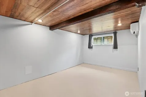 8724 16th Avenue SW Seattle WA 98106