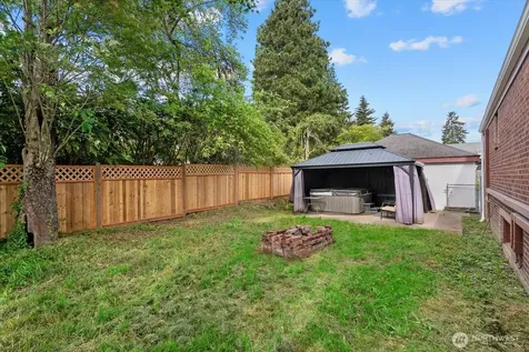 8724 16th Avenue SW Seattle WA 98106