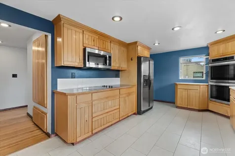8724 16th Avenue SW Seattle WA 98106