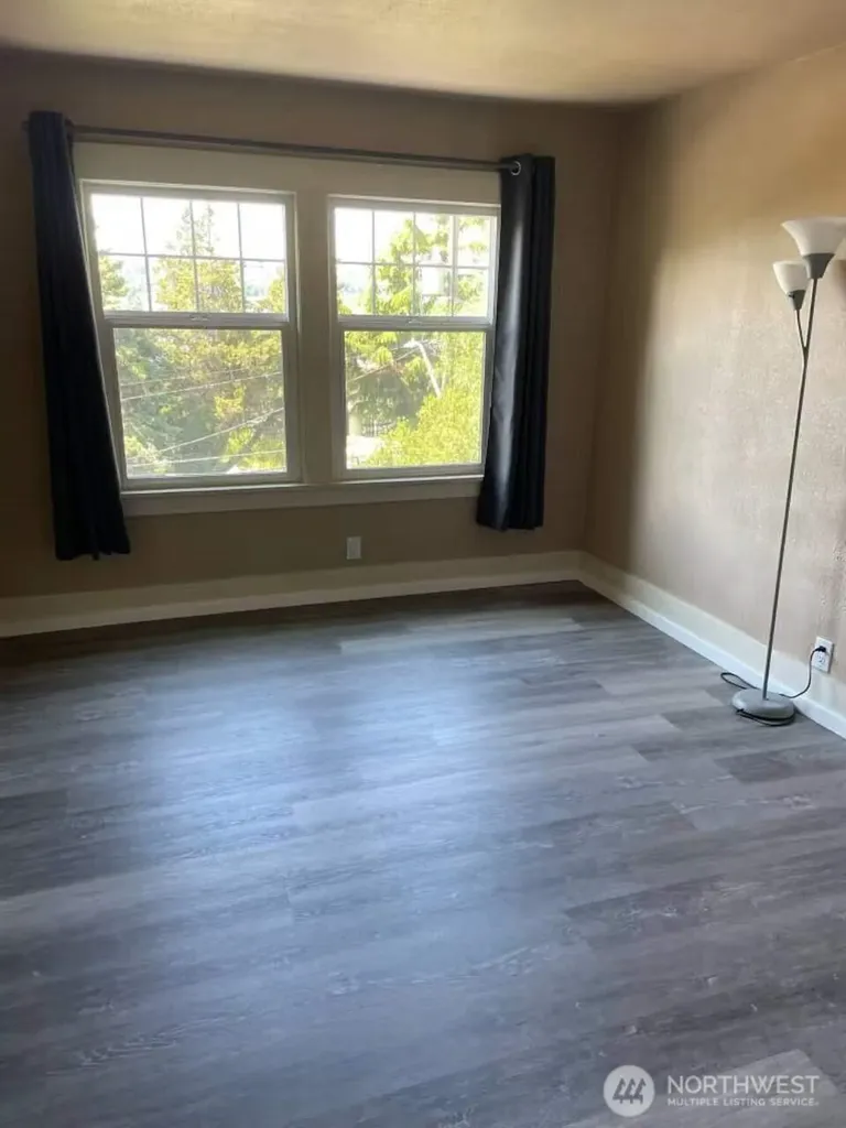 1606 Lakeview Boulevard E Seattle WA 98102