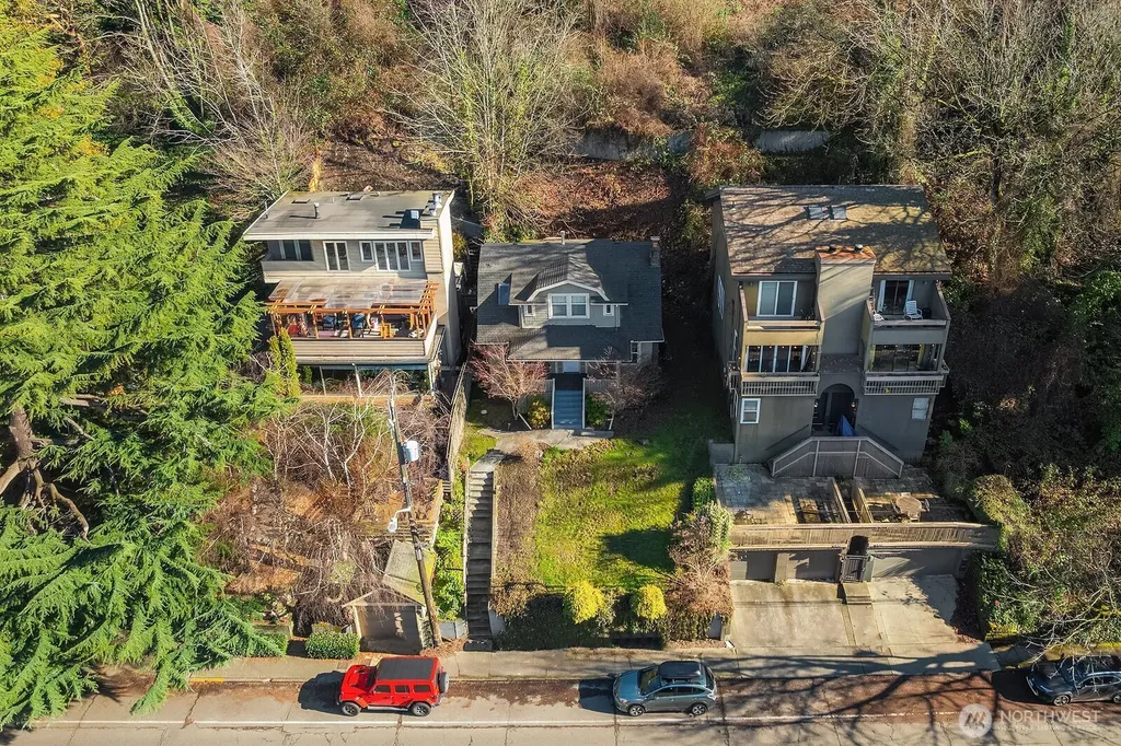 1606 Lakeview Boulevard E Seattle WA 98102