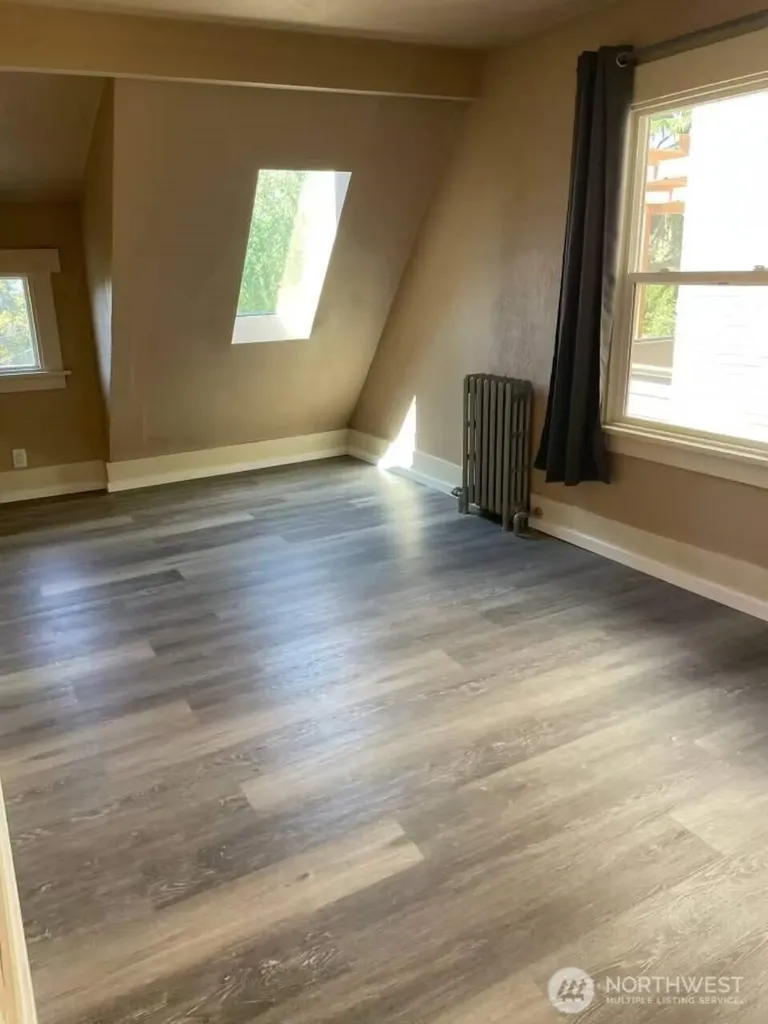 1606 Lakeview Boulevard E Seattle WA 98102