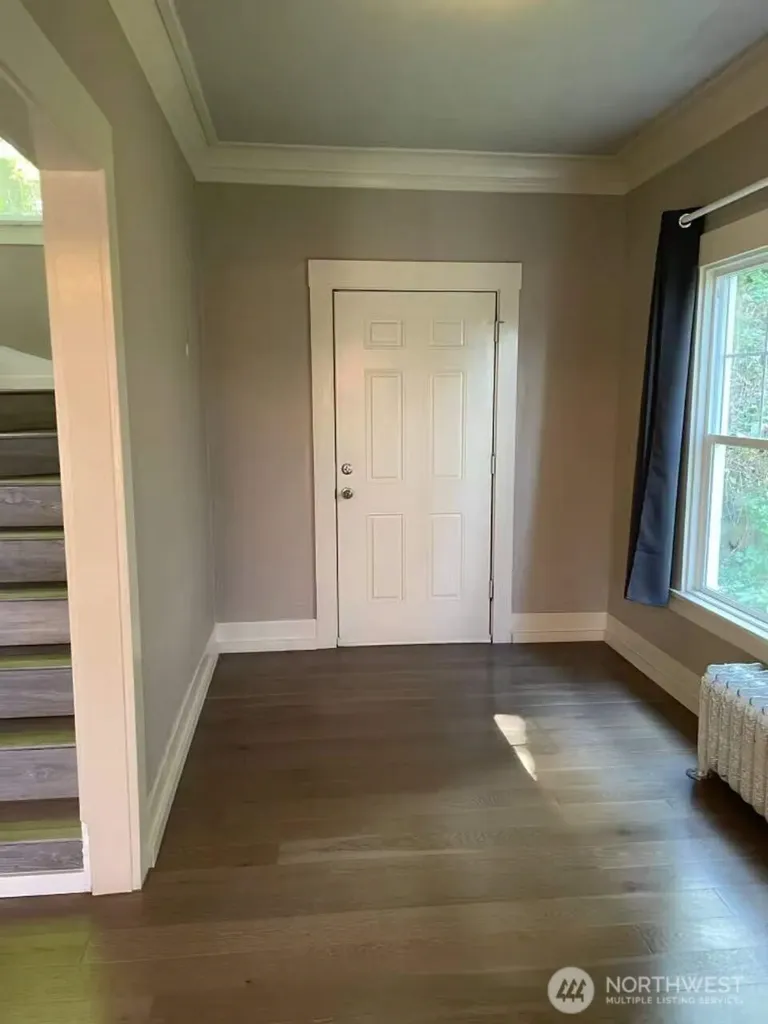 1606 Lakeview Boulevard E Seattle WA 98102