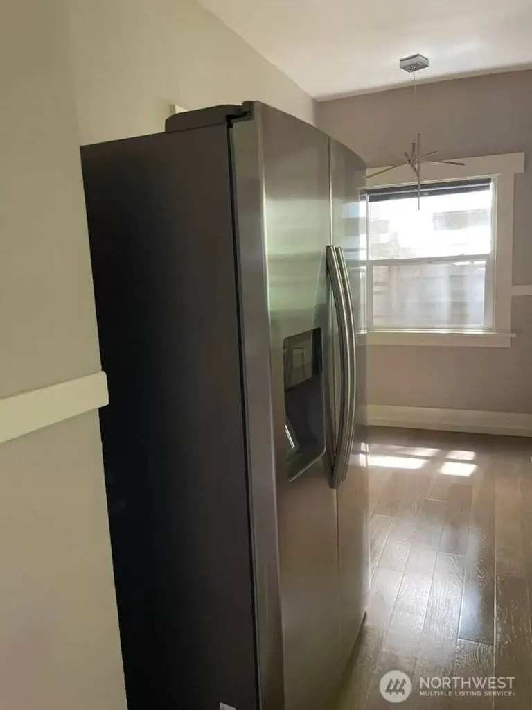 1606 Lakeview Boulevard E Seattle WA 98102