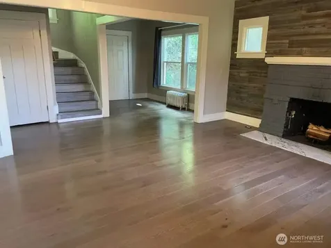 1606 Lakeview Boulevard E Seattle WA 98102