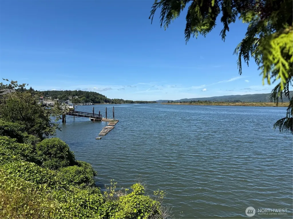 222 12th Street Raymond WA 98577