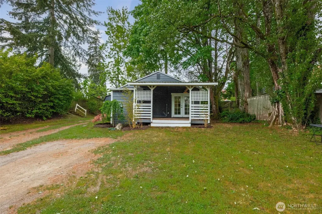 15504 25th Avenue NE Shoreline WA 98155