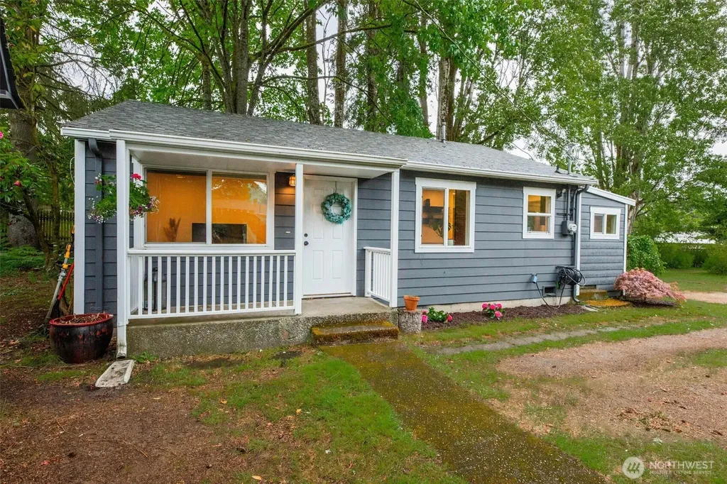 15504 25th Avenue NE Shoreline WA 98155