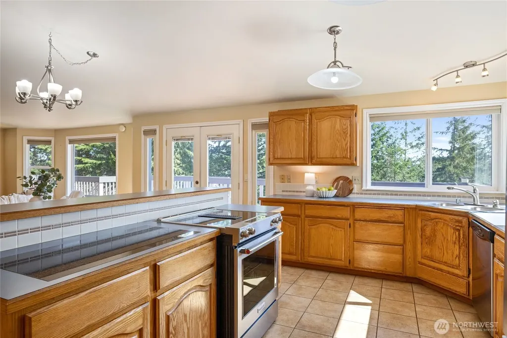 261 E Rainier Court Allyn WA 98524
