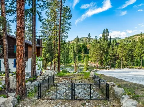 11645 River Bend Drive Leavenworth WA 98826