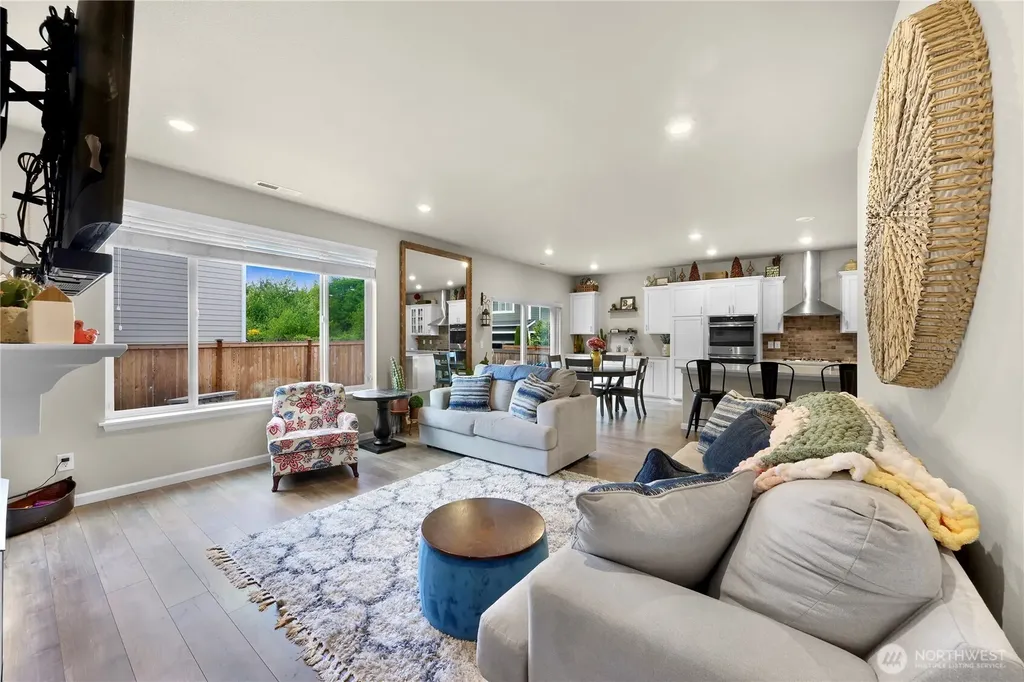 10127 15th Place SE Lake Stevens WA 98258