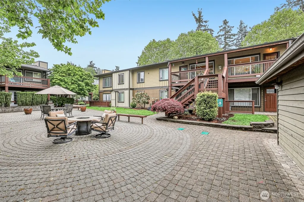 21305 48th Avenue W Mountlake Terrace WA 98043