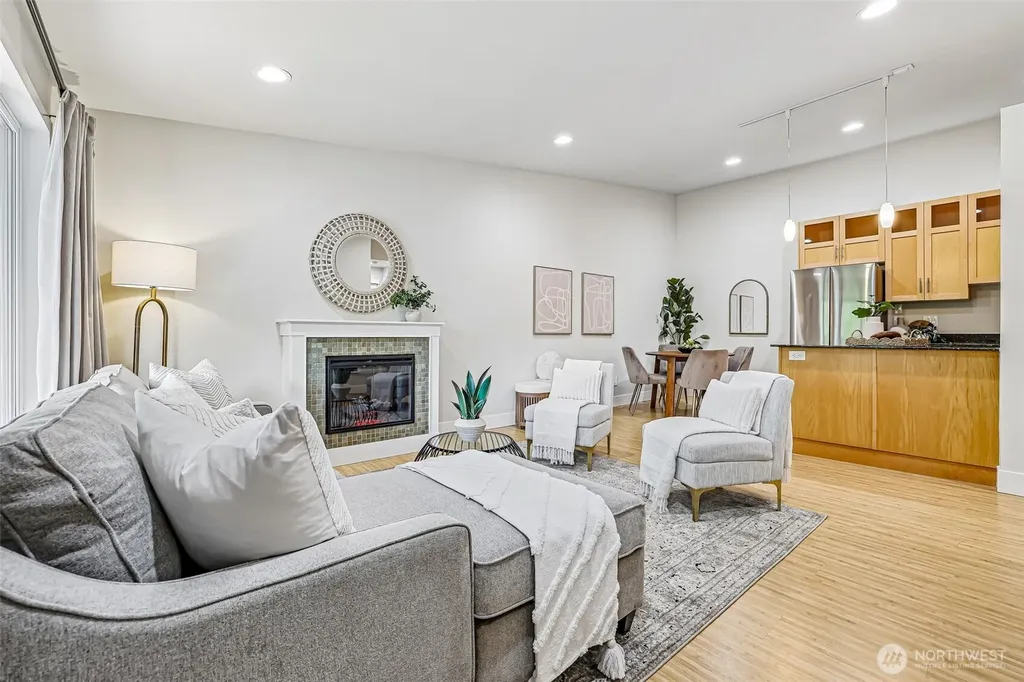21305 48th Avenue W Mountlake Terrace WA 98043