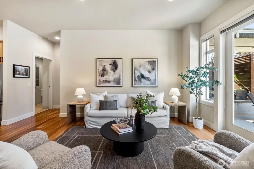 71 Pine Street Edmonds WA 98020