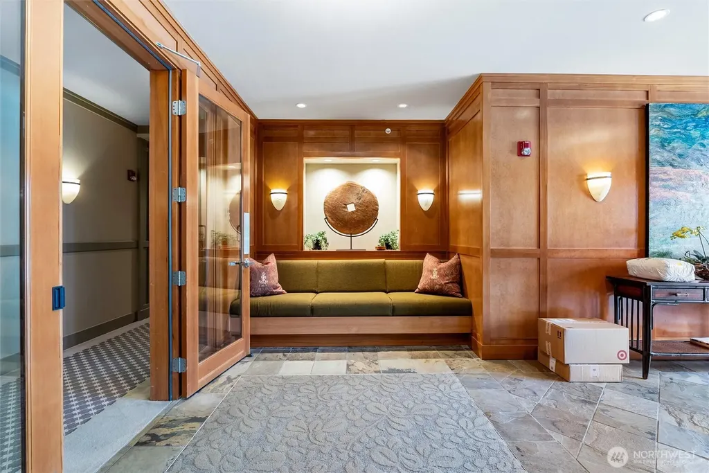 71 Pine Street Edmonds WA 98020