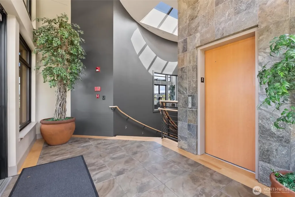 71 Pine Street Edmonds WA 98020