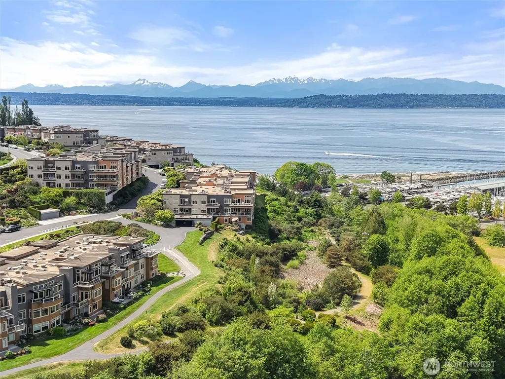 71 Pine Street Edmonds WA 98020