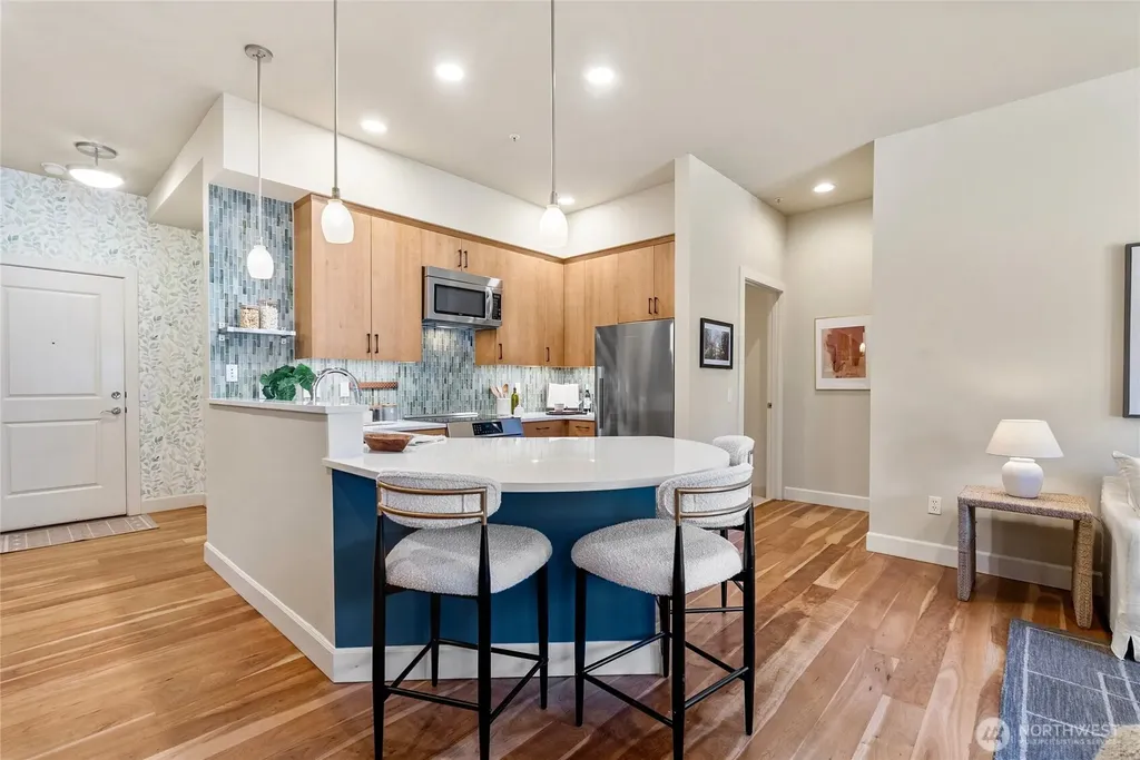 71 Pine Street Edmonds WA 98020