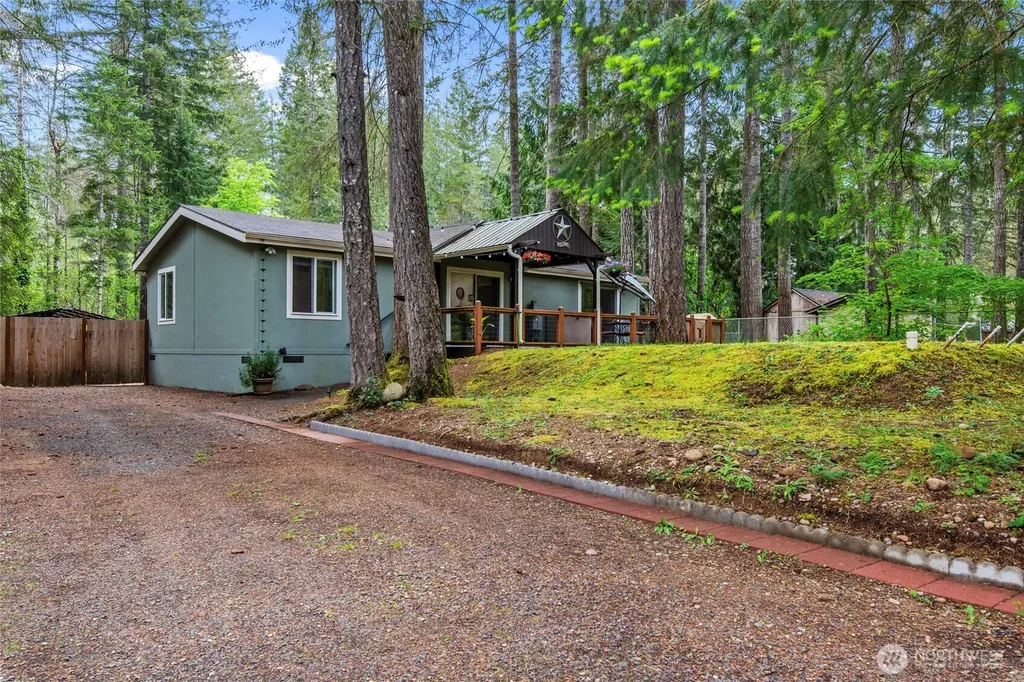 30 N Carp Place N Hoodsport WA 98548