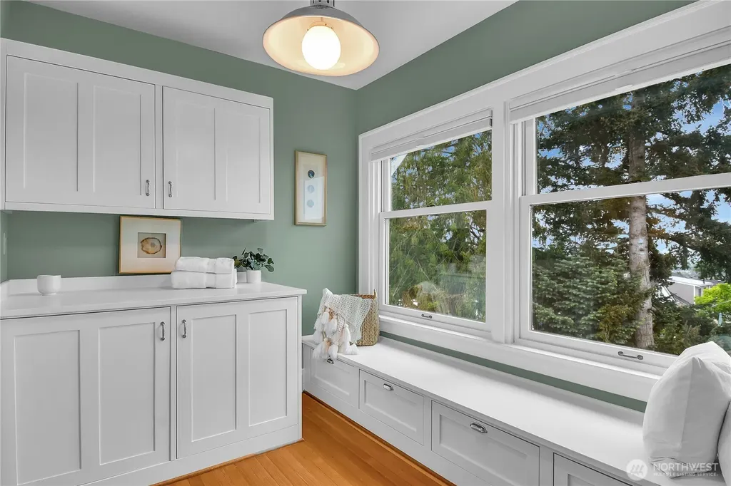 110 Smith Street Seattle WA 98109