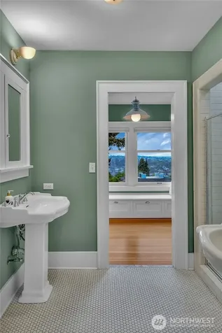 110 Smith Street Seattle WA 98109