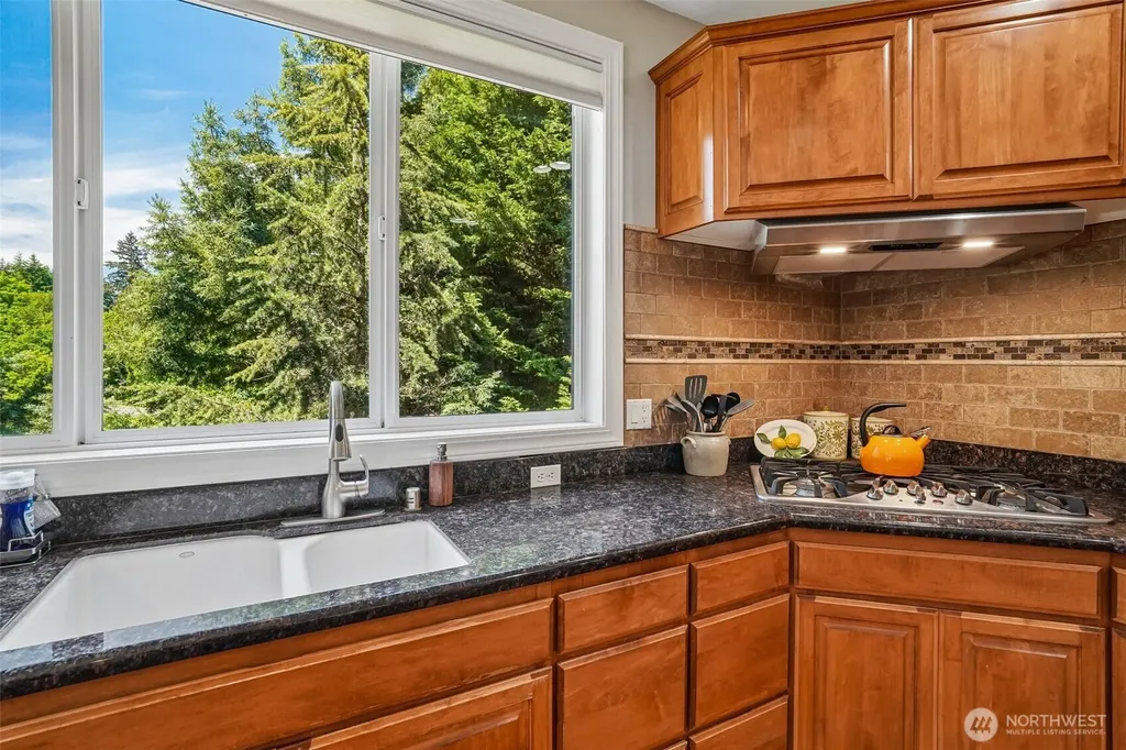 5110 N Foxglove Drive NW Gig Harbor WA 98332