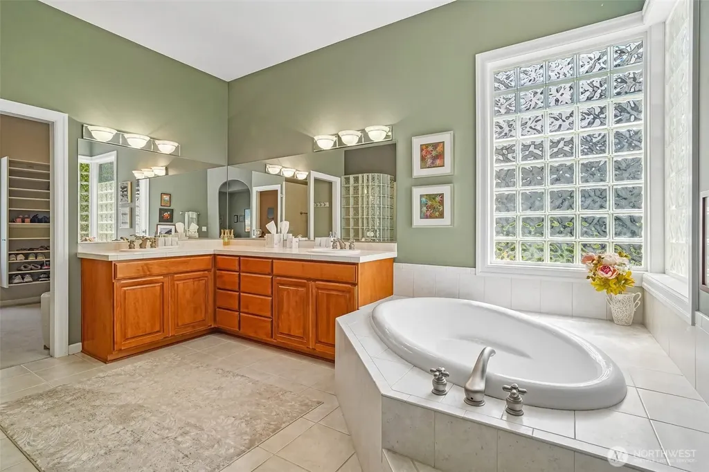 5110 N Foxglove Drive NW Gig Harbor WA 98332