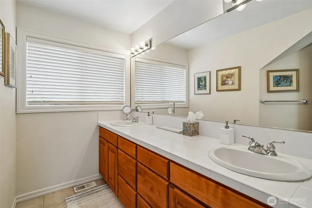 5110 N Foxglove Drive NW Gig Harbor WA 98332