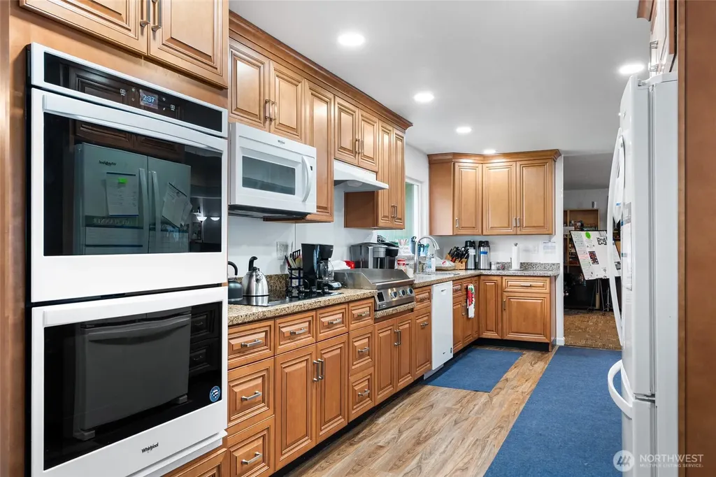 23825 15th Avenue SE Bothell WA 98021