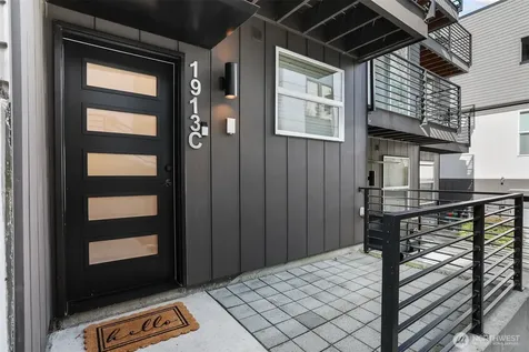 1913 15th Avenue S Seattle WA 98144