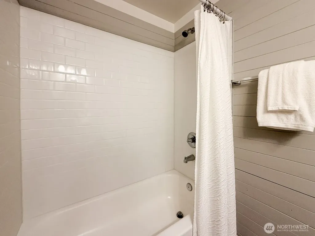 15003 108th Place NE Bothell WA 98011