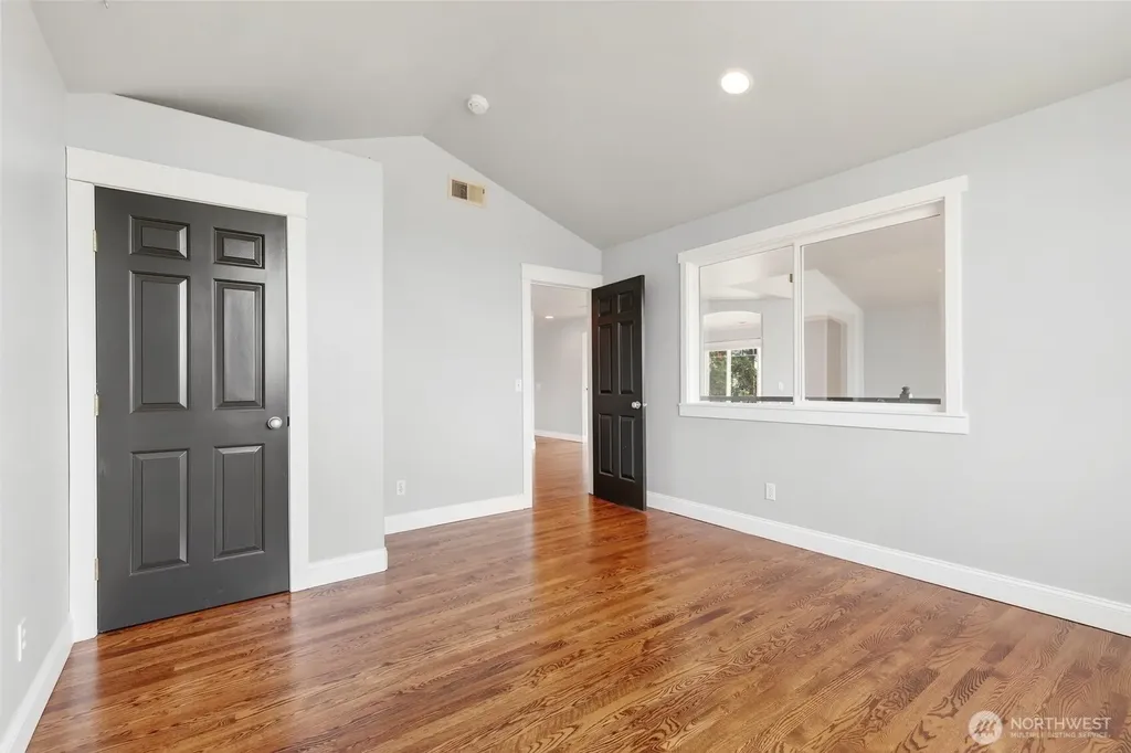 1005 N 29th Street Renton WA 98056