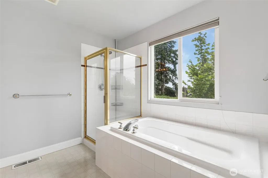 1005 N 29th Street Renton WA 98056
