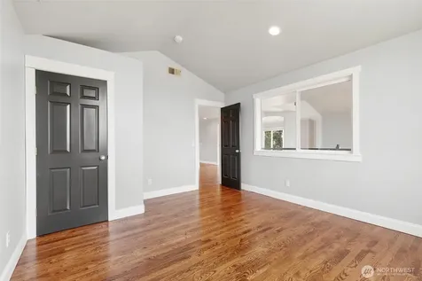 1005 N 29th Street Renton WA 98056