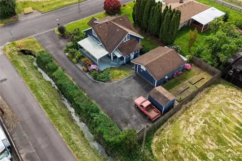 1002 7th Street SW Puyallup WA 98371