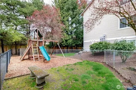 1009 112th Street SE Everett WA 98208