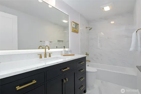 2422 Sahalee Drive W Sammamish WA 98074